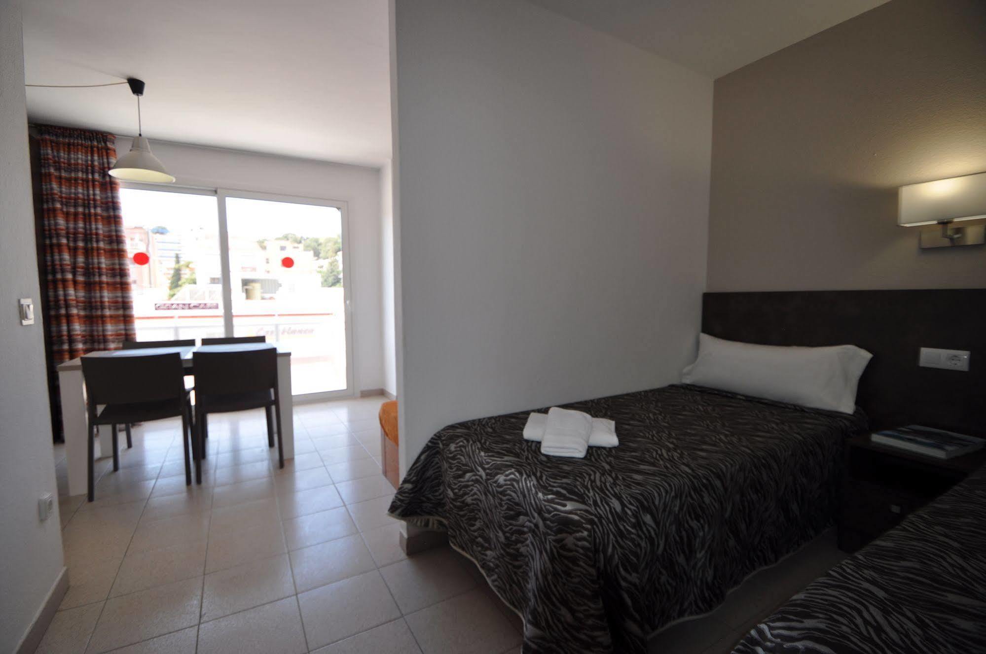 Aparthotel Safari Calella Luaran gambar